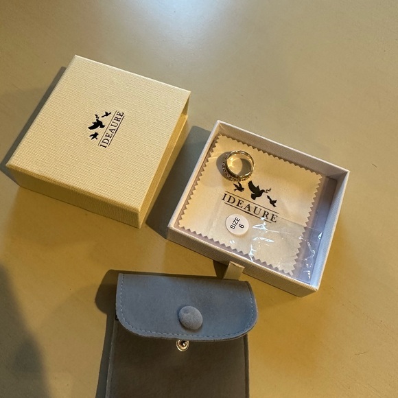 Ideaure Aria Birthstone Spinner Ring - Picture 2 of 6